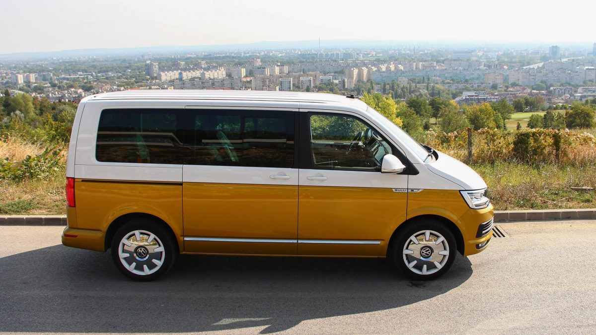 VOLKSWAGEN MULTIVAN