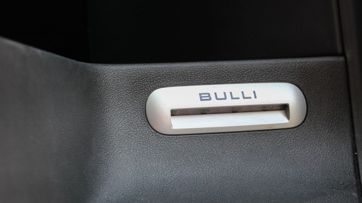 VOLKSWAGEN MULTIVAN