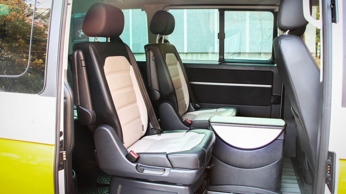 VOLKSWAGEN MULTIVAN