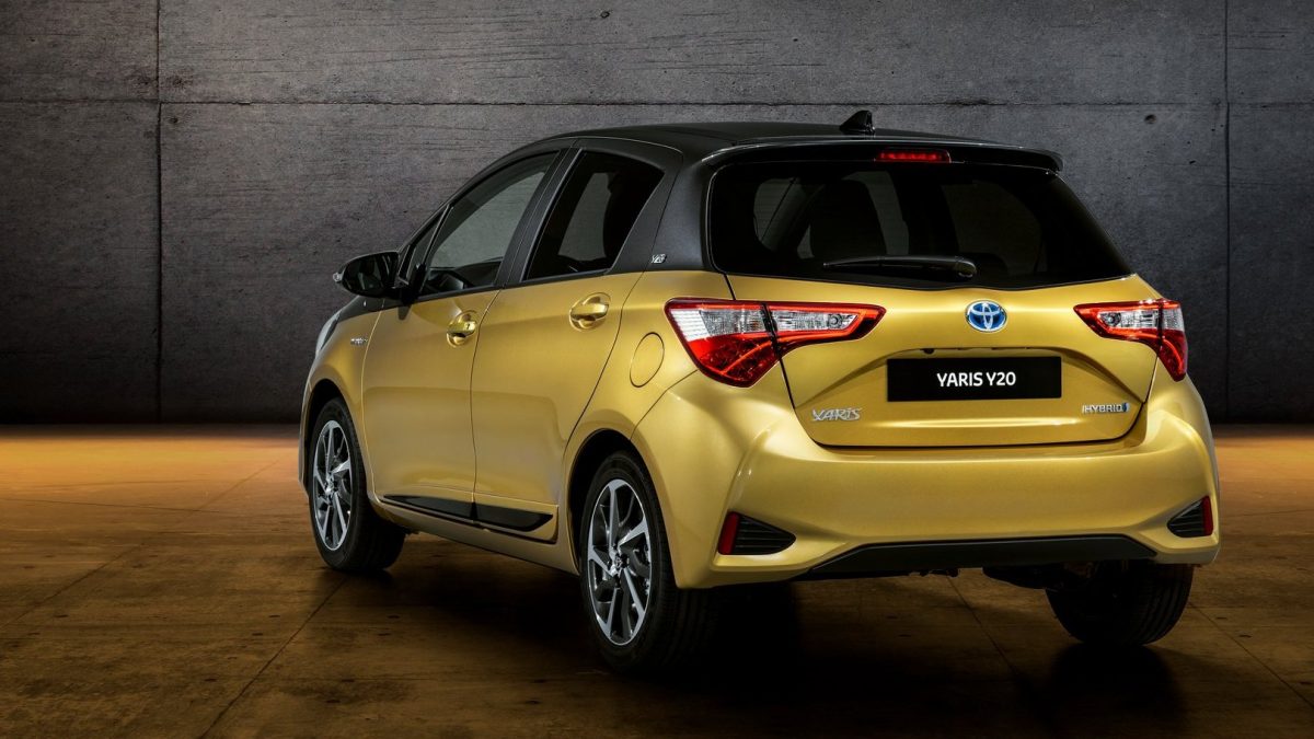 TOYOTA YARIS