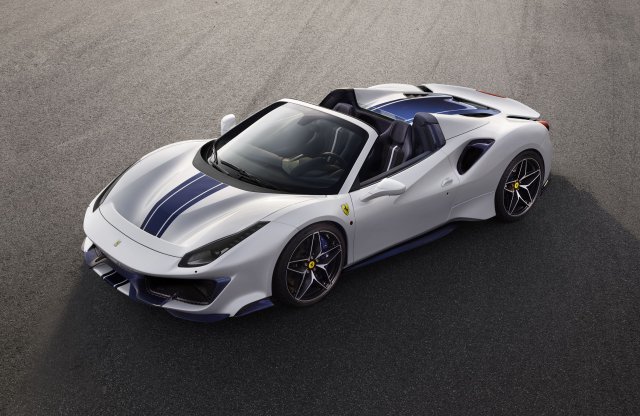 Pista kalapot emel! - Ferrari 488 Pista Spider