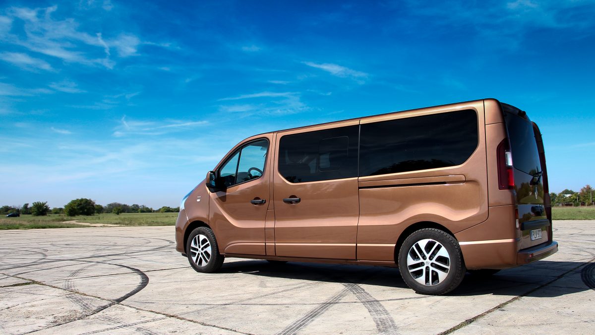 RENAULT TRAFIC