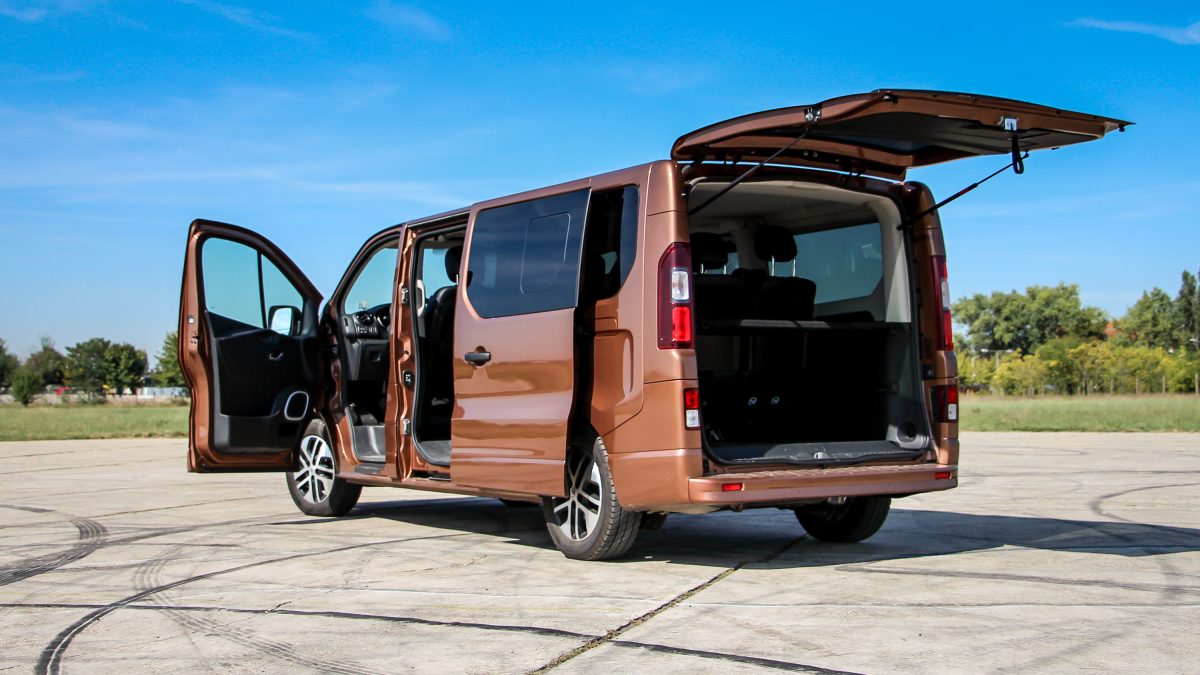 RENAULT TRAFIC