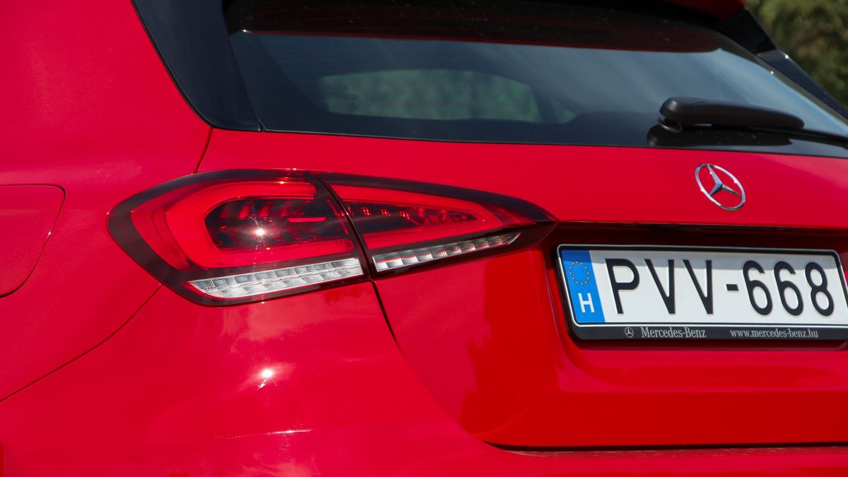 MERCEDES-BENZ A-OSZTÁLY