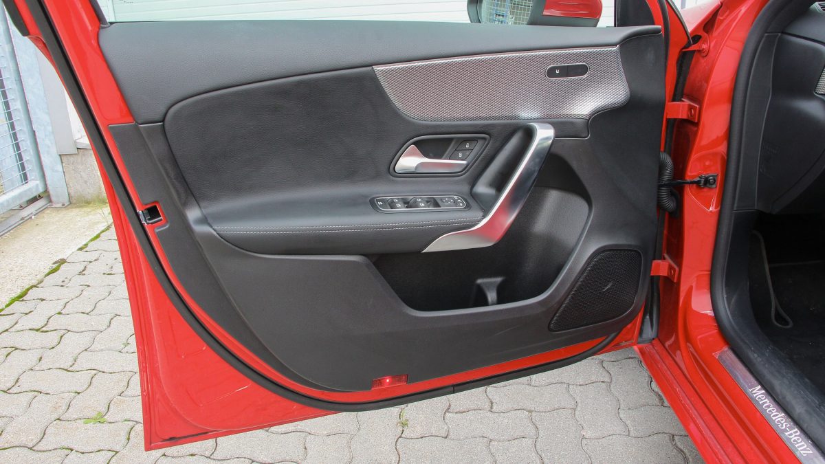 MERCEDES-BENZ A-OSZTÁLY