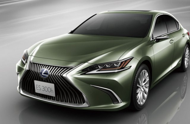 Megválik a visszapillantó tükröktől a Lexus