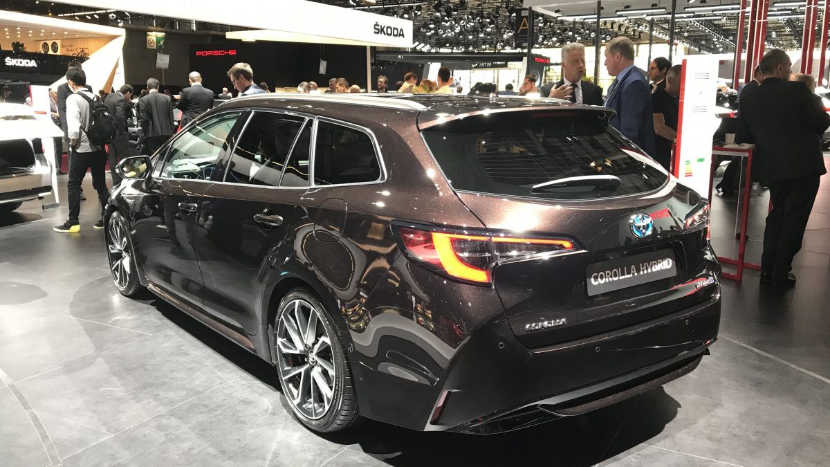 TOYOTA COROLLA