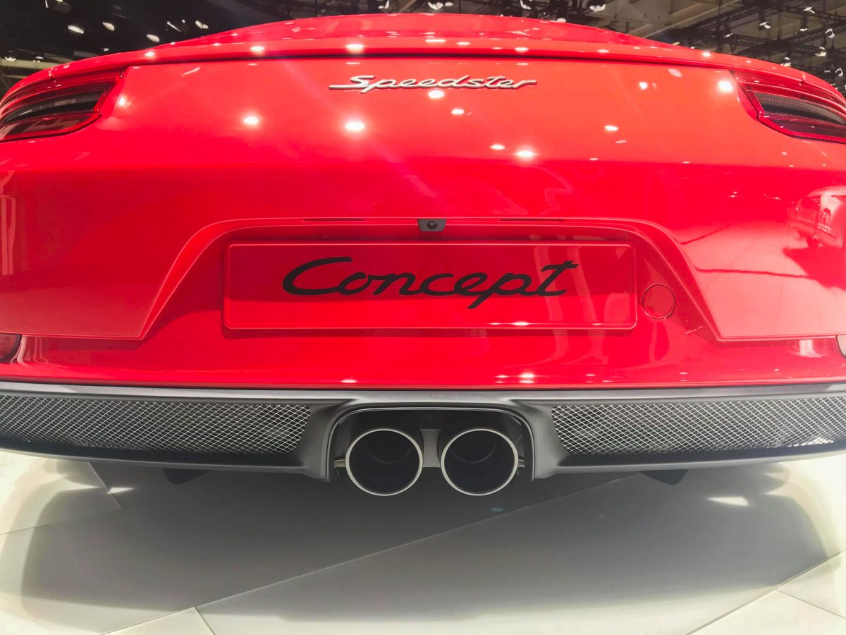 PORSCHE