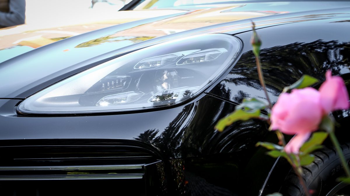 PORSCHE