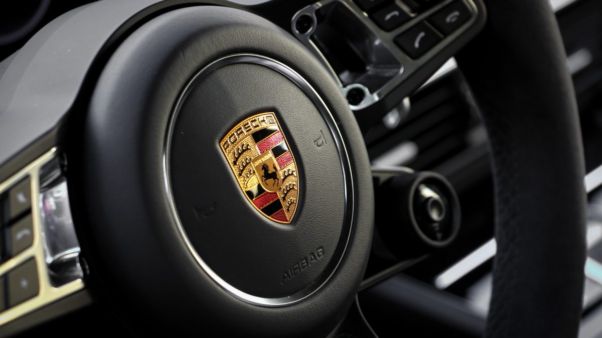 PORSCHE