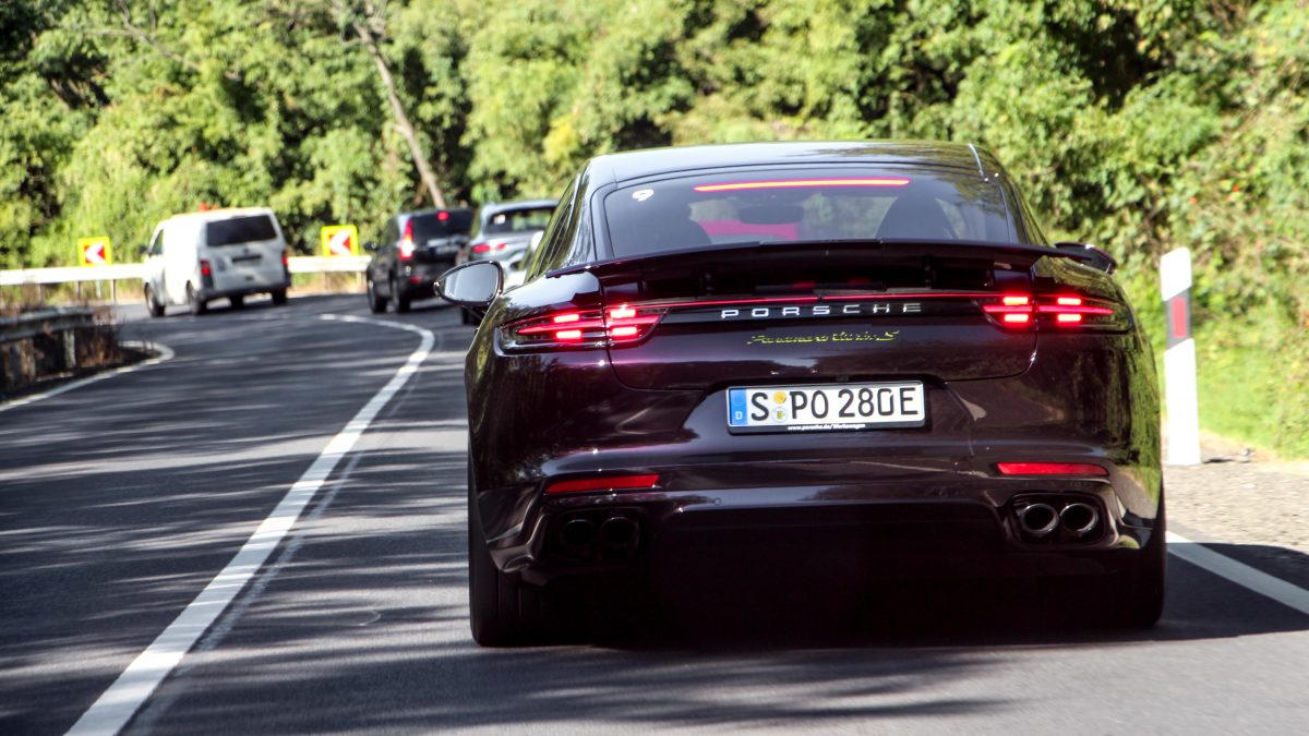 PORSCHE