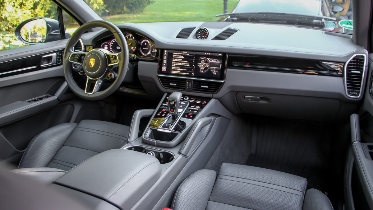 PORSCHE