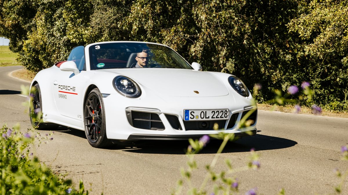PORSCHE