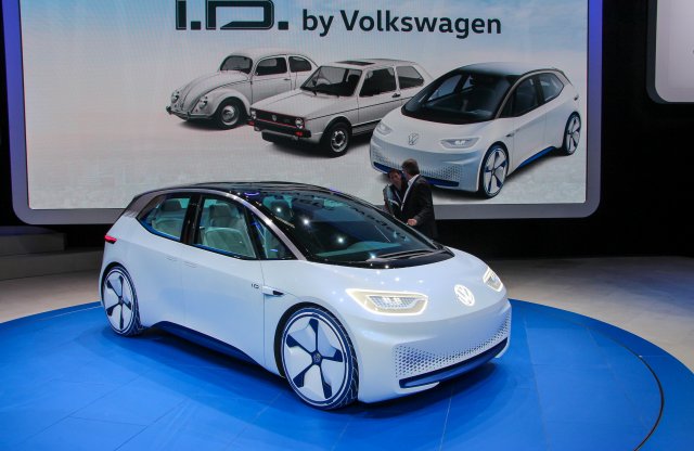 Három változatban is jöhet jövőre a Volkswagen új villanyautója