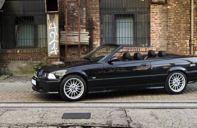 Nyár végén olcsó kabriót? – Jó példa ez az E36-os BMW