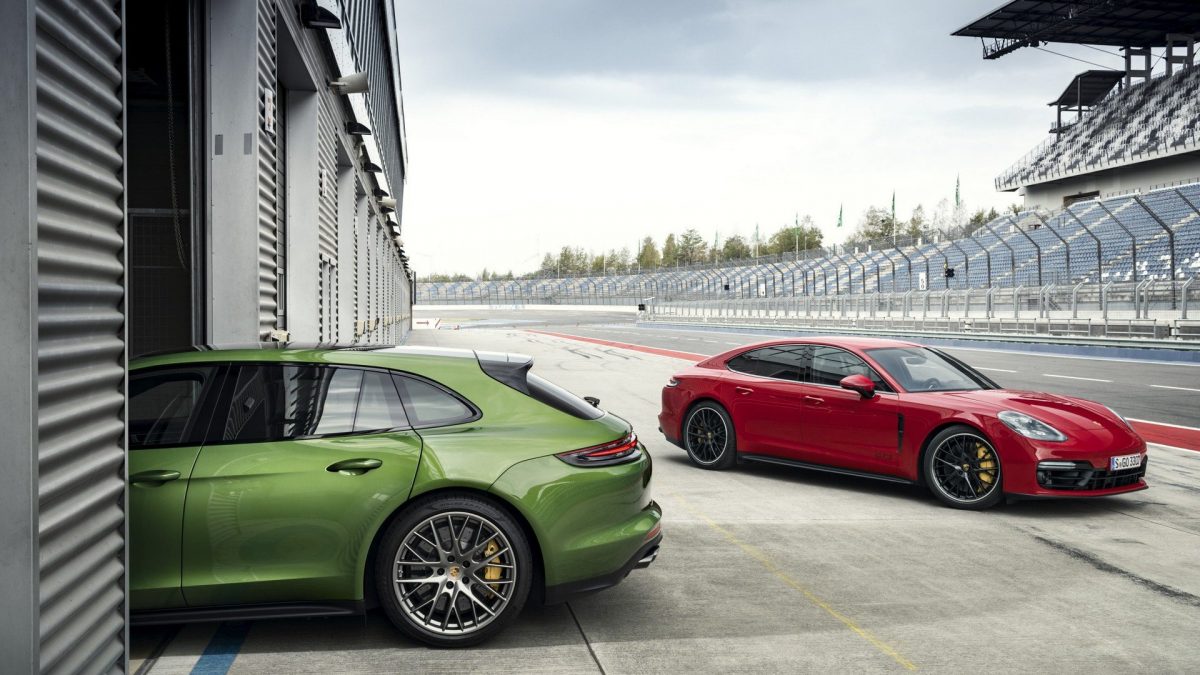 PORSCHE PANAMERA