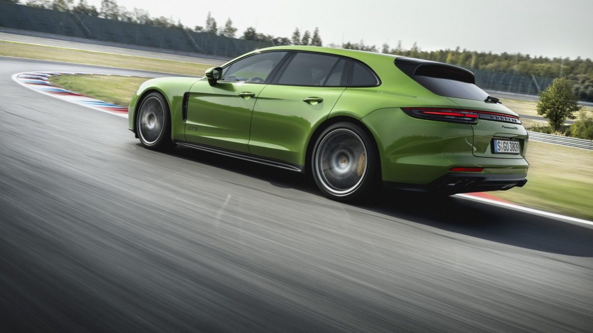 PORSCHE PANAMERA