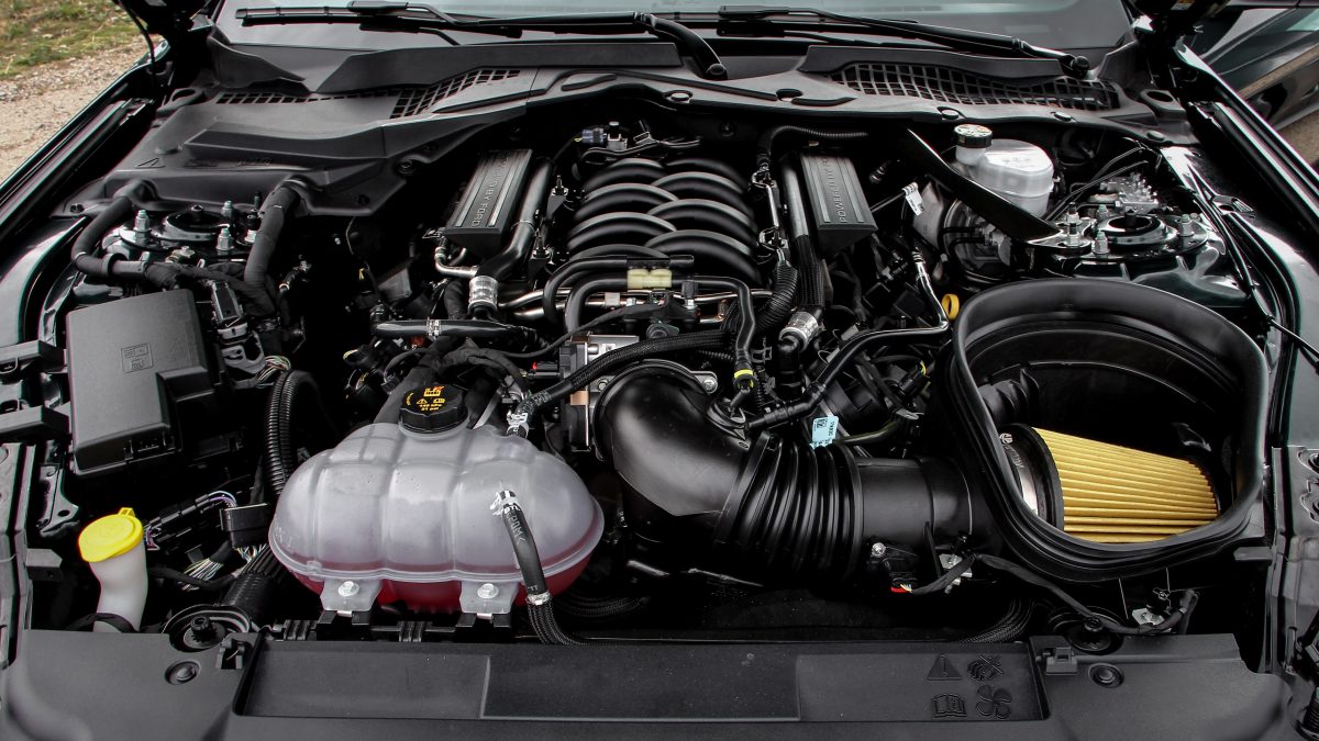 FORD MUSTANG