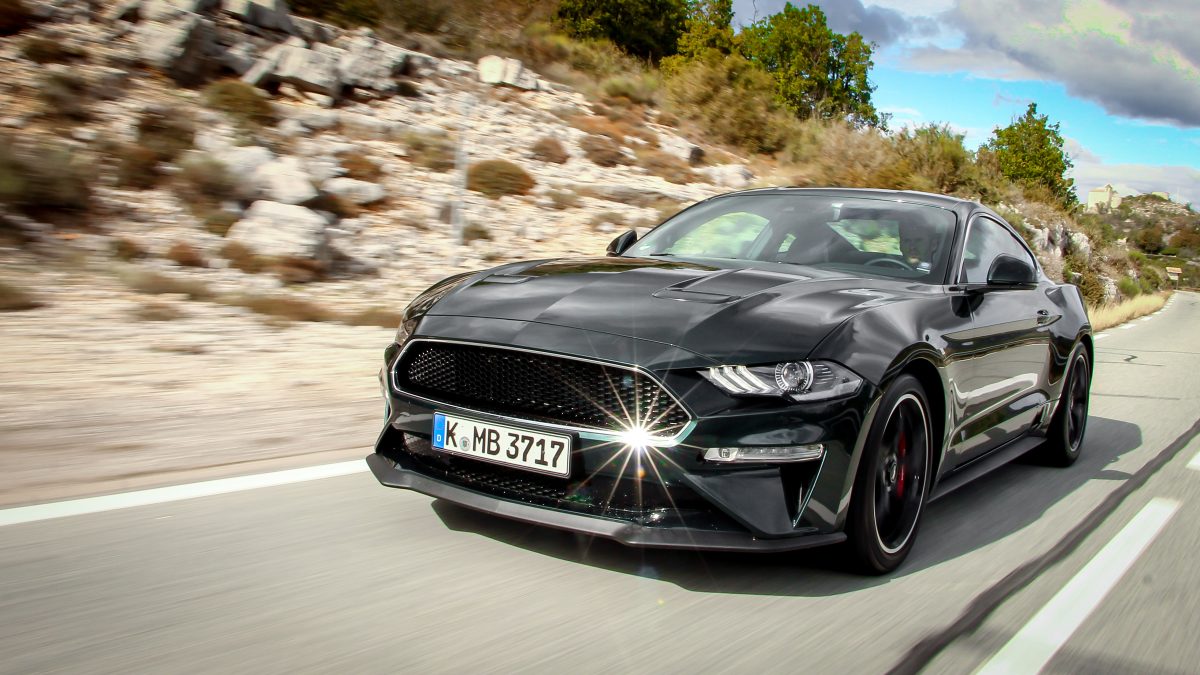 FORD MUSTANG