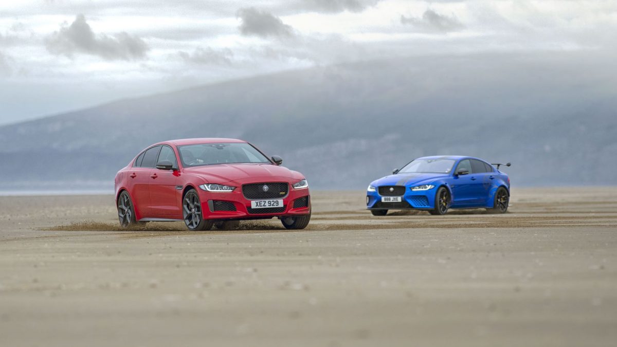 JAGUAR XE