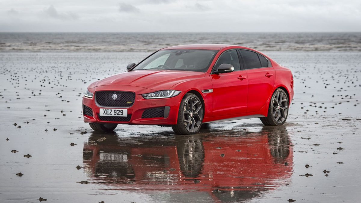 JAGUAR XE
