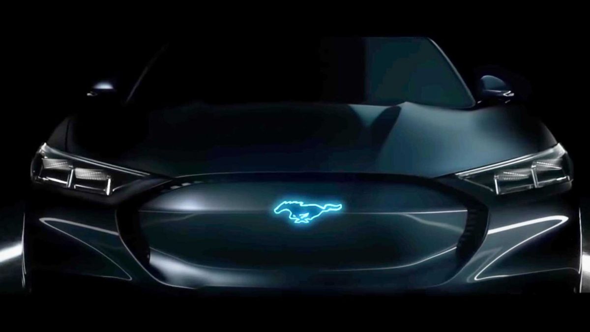 FORD MUSTANG