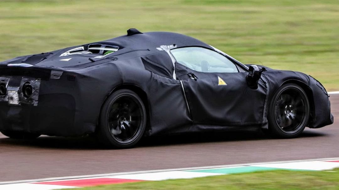 FERRARI 488