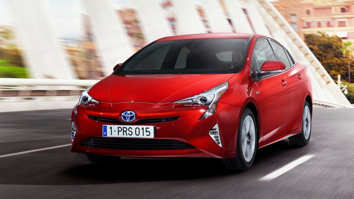 TOYOTA PRIUS