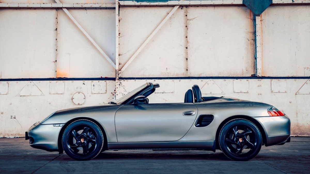 PORSCHE