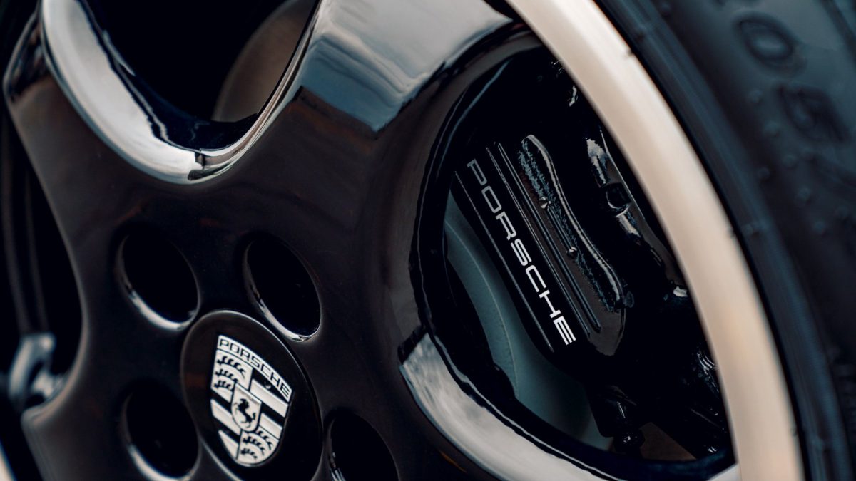 PORSCHE