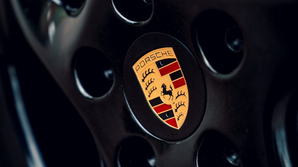 PORSCHE