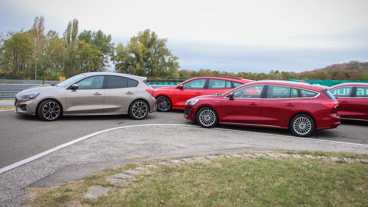 FORD FOCUS