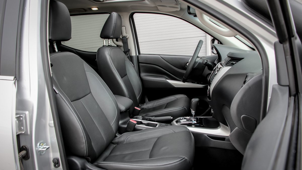 NISSAN NAVARA