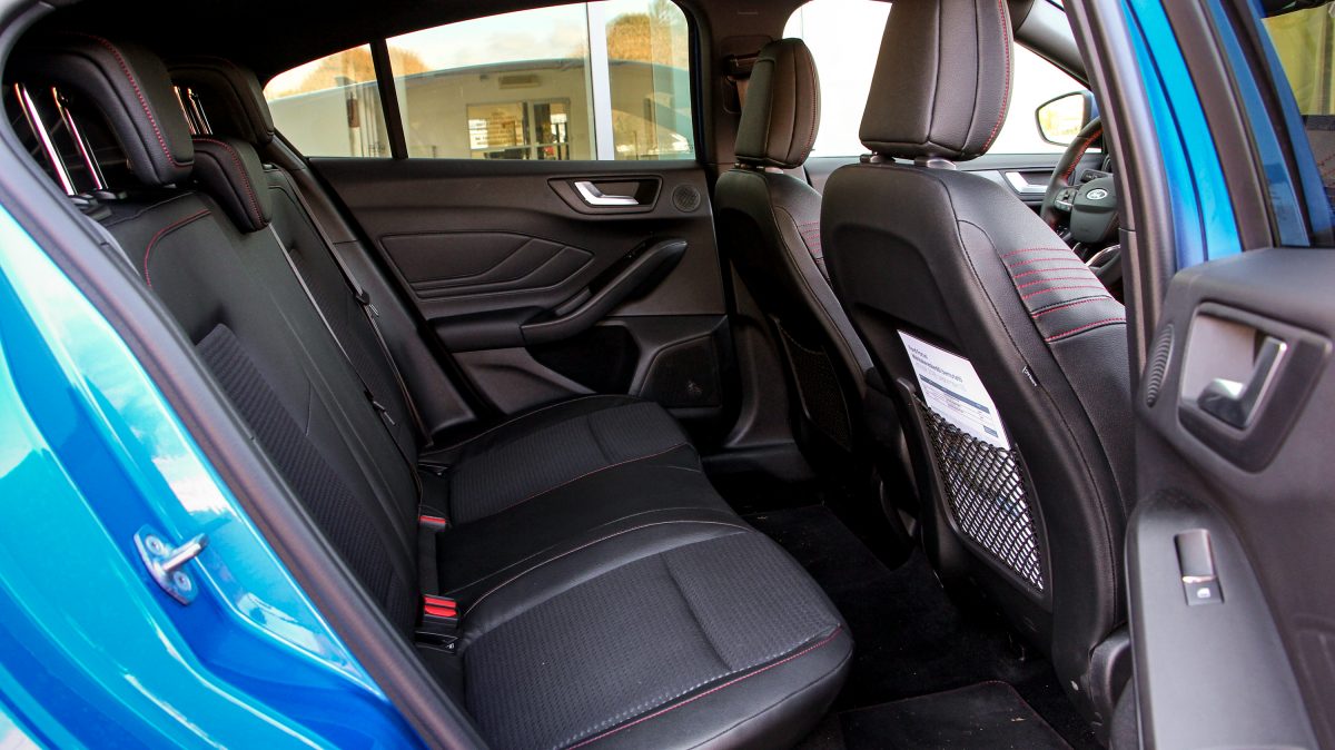 FORD FOCUS