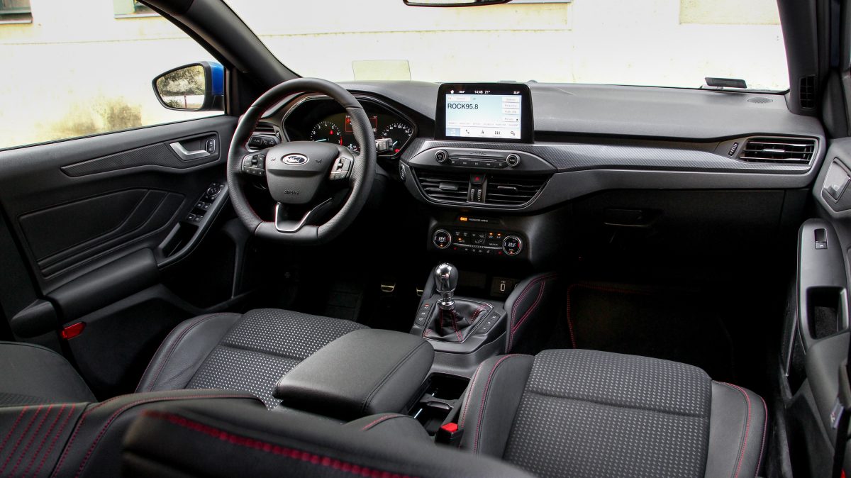 FORD FOCUS