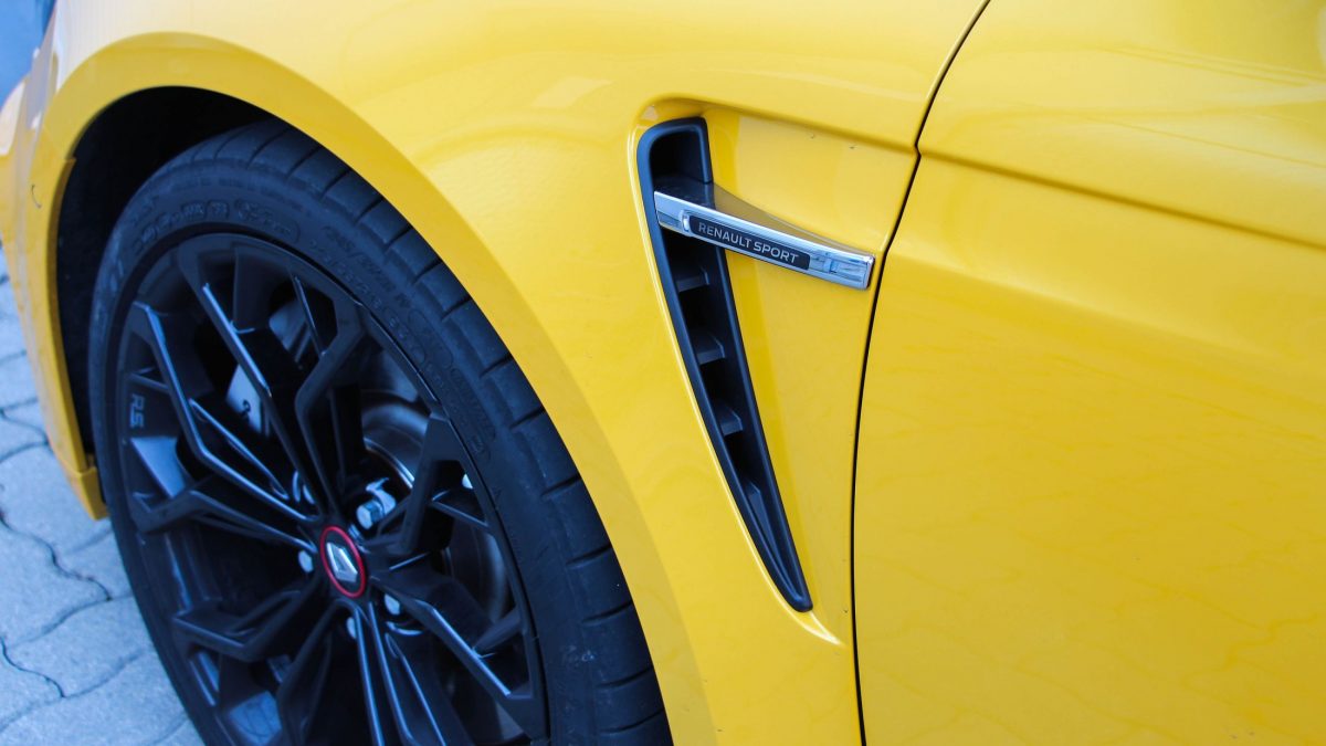 RENAULT