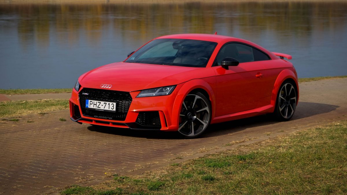 AUDI TTRS
