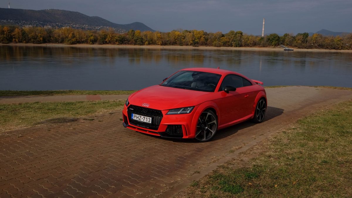 AUDI TTRS