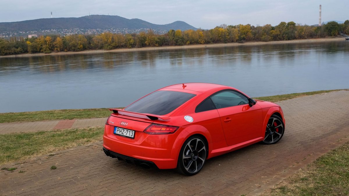 AUDI TTRS