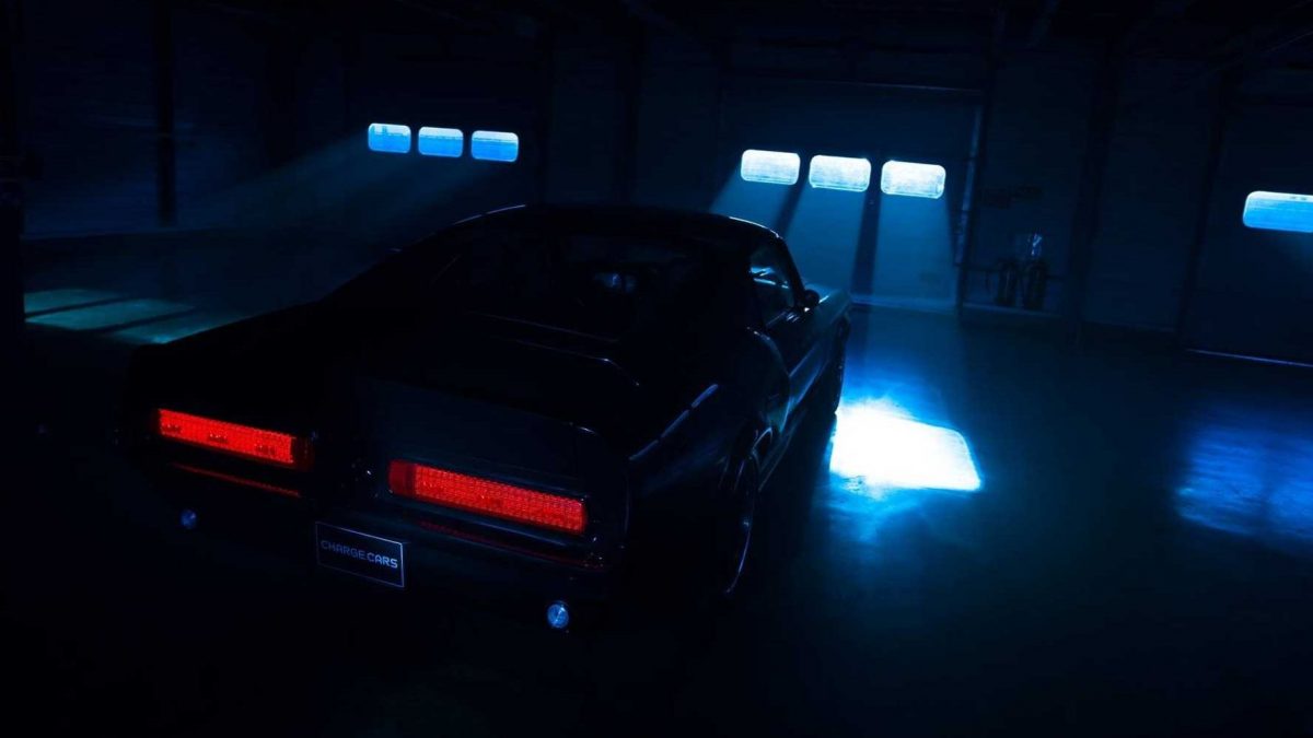 FORD MUSTANG