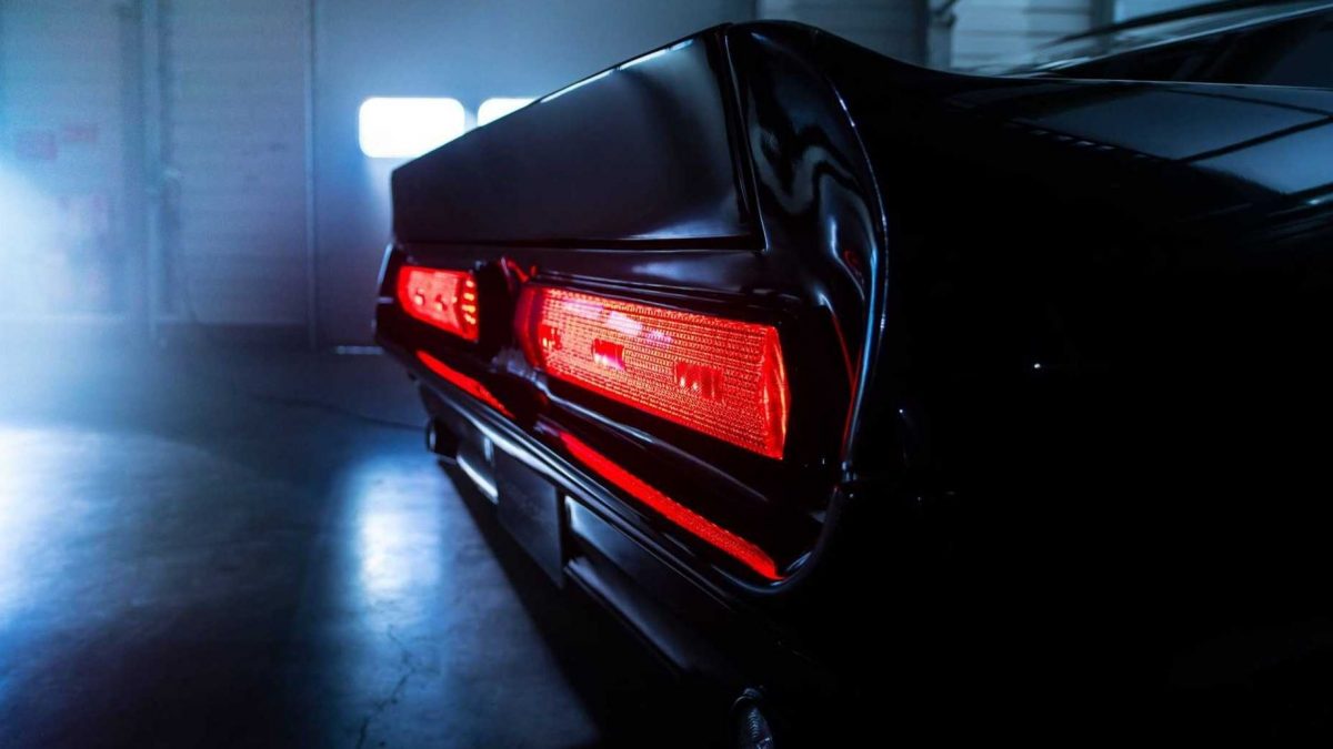 FORD MUSTANG