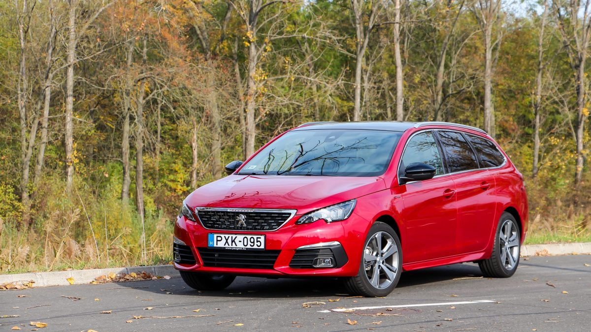 PEUGEOT 308