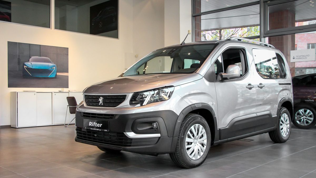 PEUGEOT