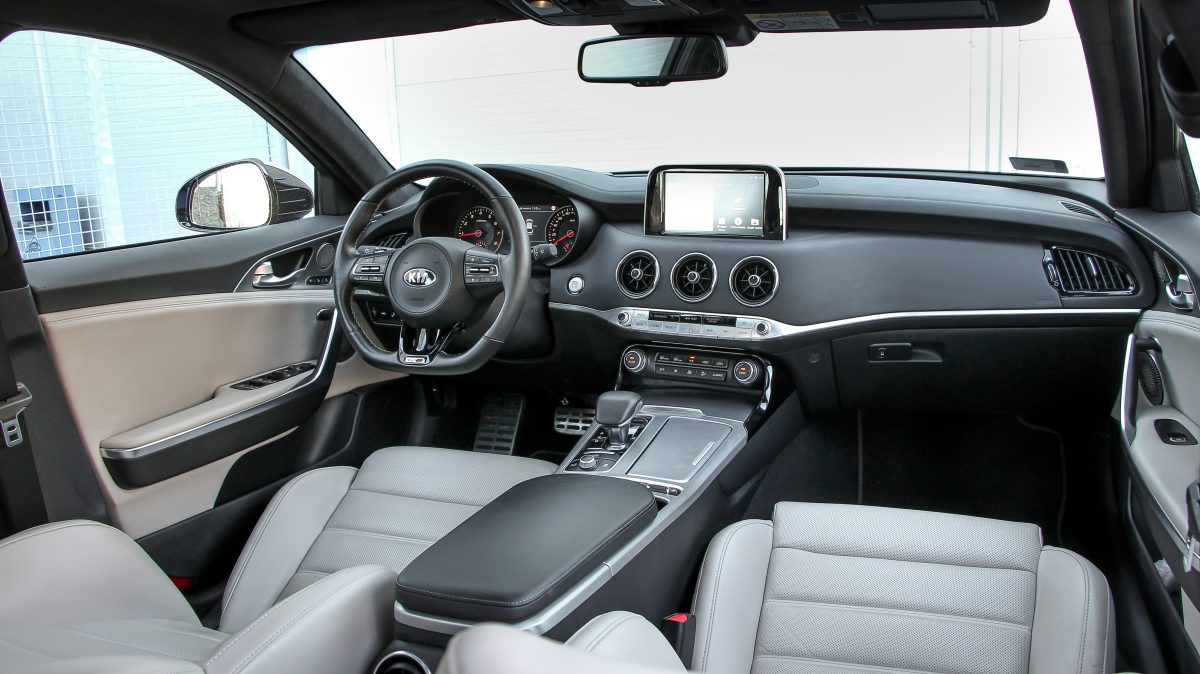 KIA STINGER
