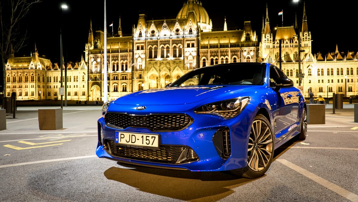 KIA STINGER