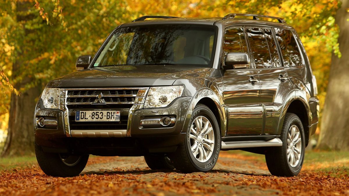 MITSUBISHI PAJERO