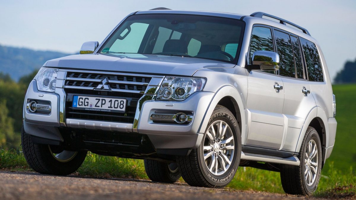 MITSUBISHI PAJERO