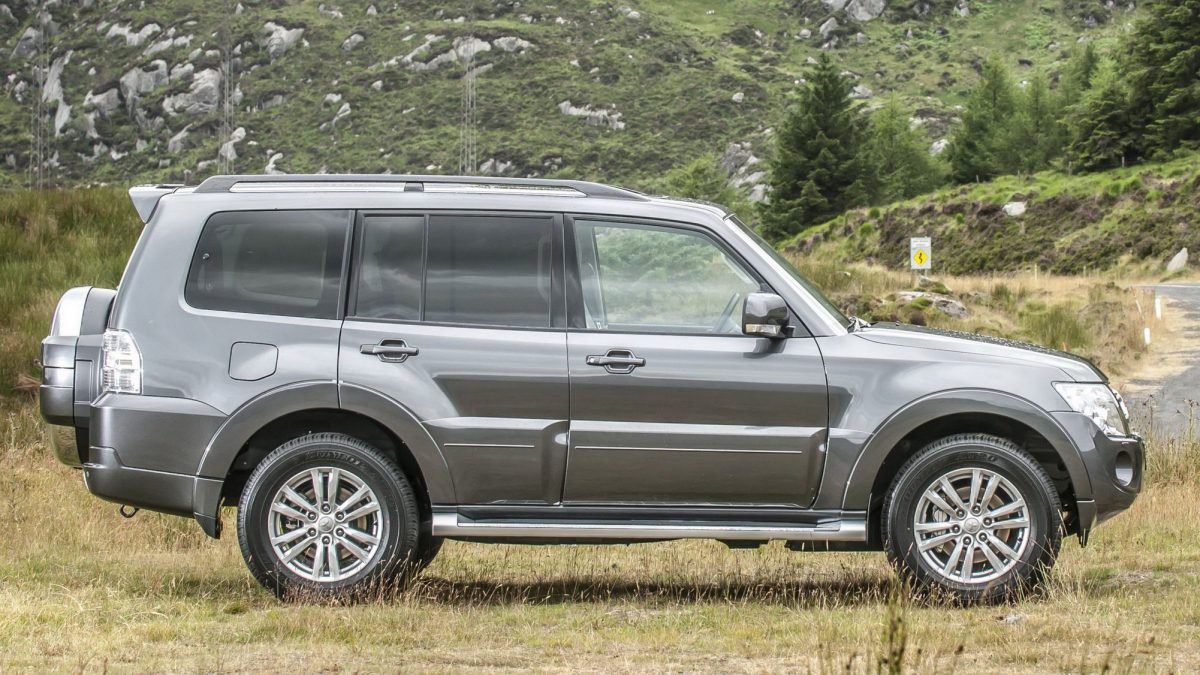 MITSUBISHI PAJERO