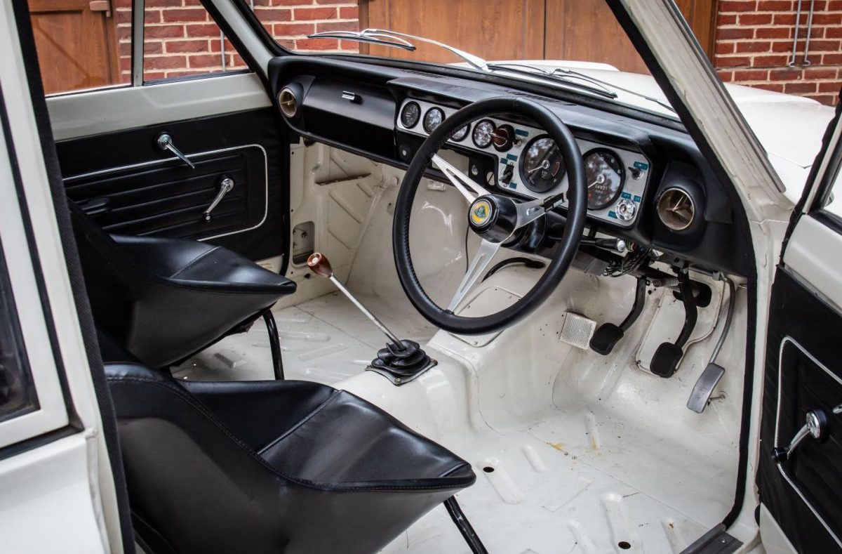LOTUS GT