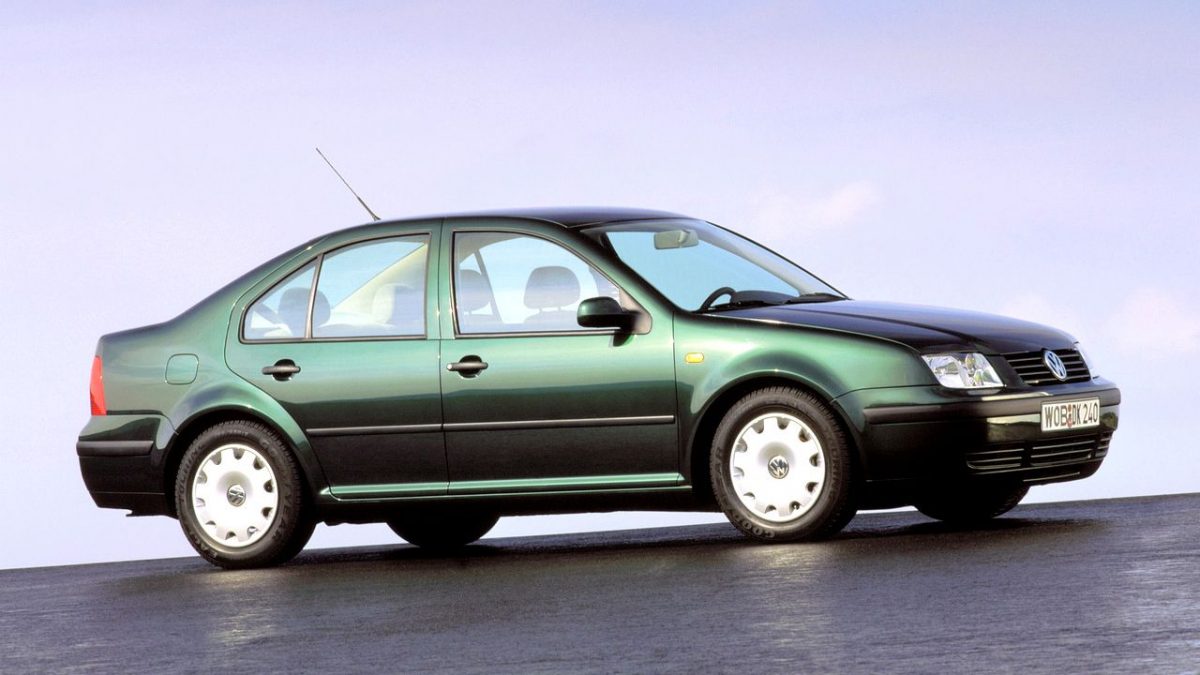 VOLKSWAGEN BORA